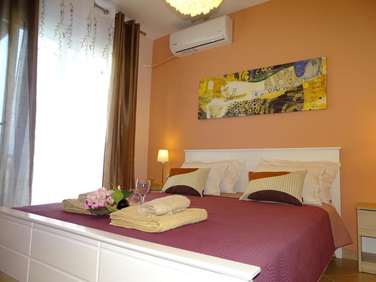 Bella Casa Apartment Nea Peramos  Ngoại thất bức ảnh