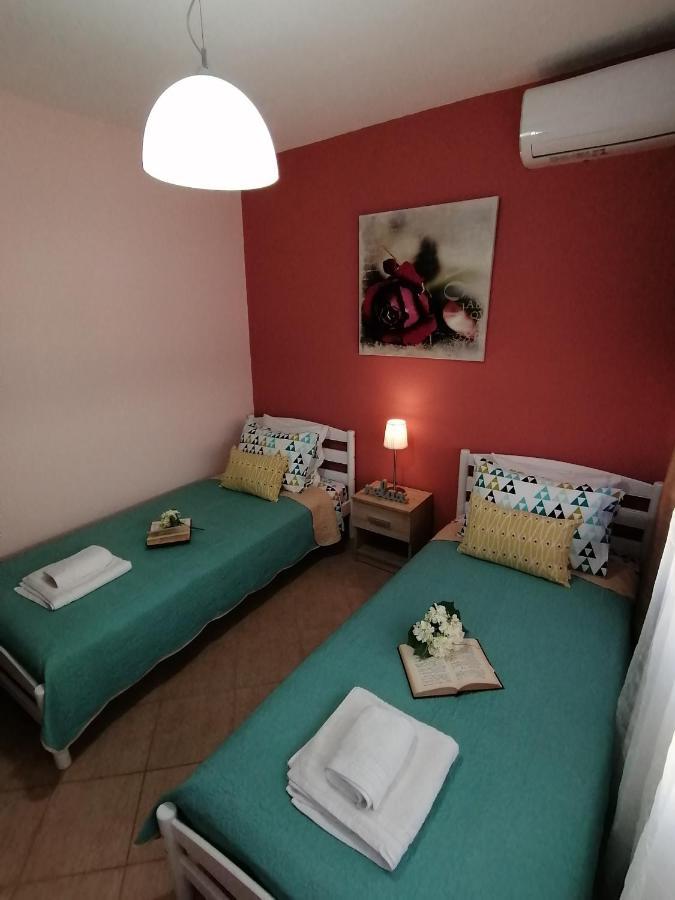 Bella Casa Apartment Nea Peramos  Ngoại thất bức ảnh