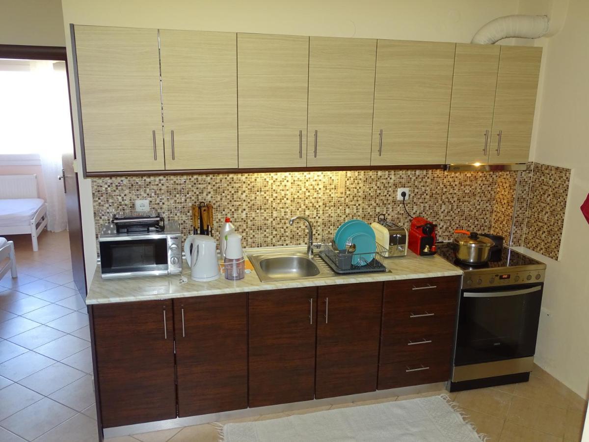 Bella Casa Apartment Nea Peramos  Ngoại thất bức ảnh